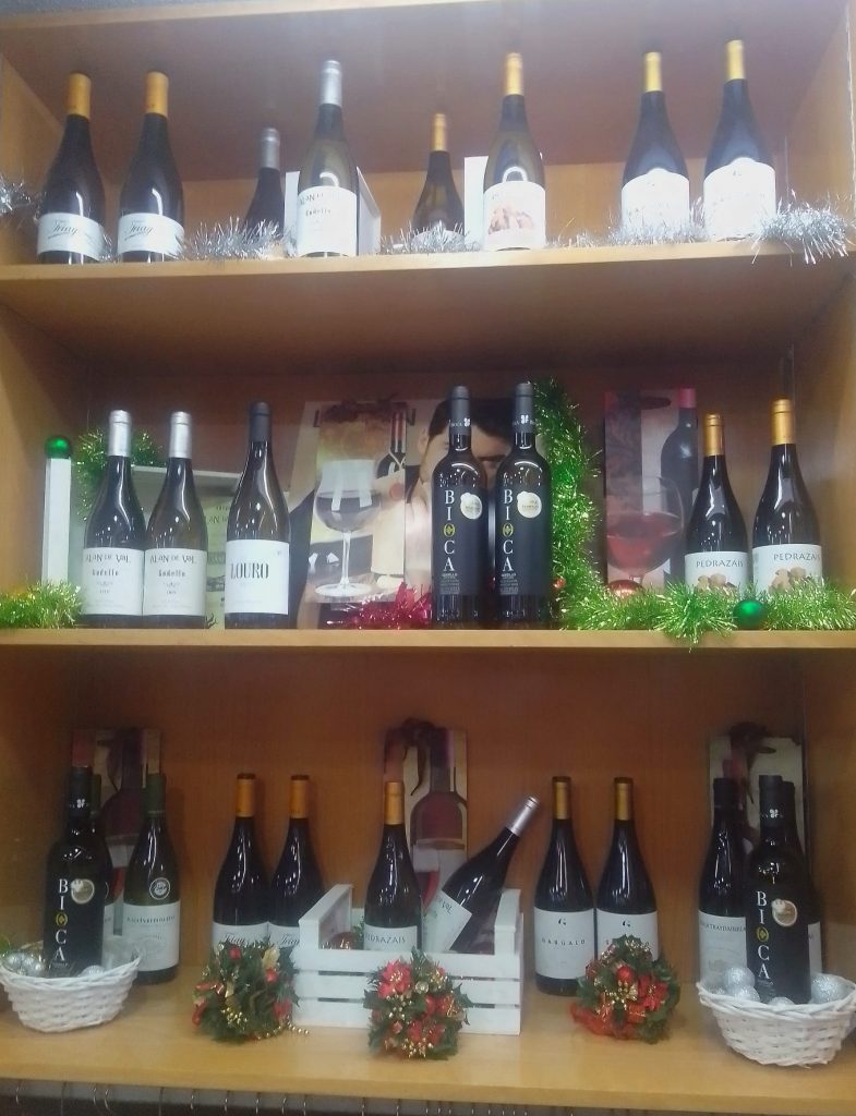 escaparate vinogodello y decoración navideña 1